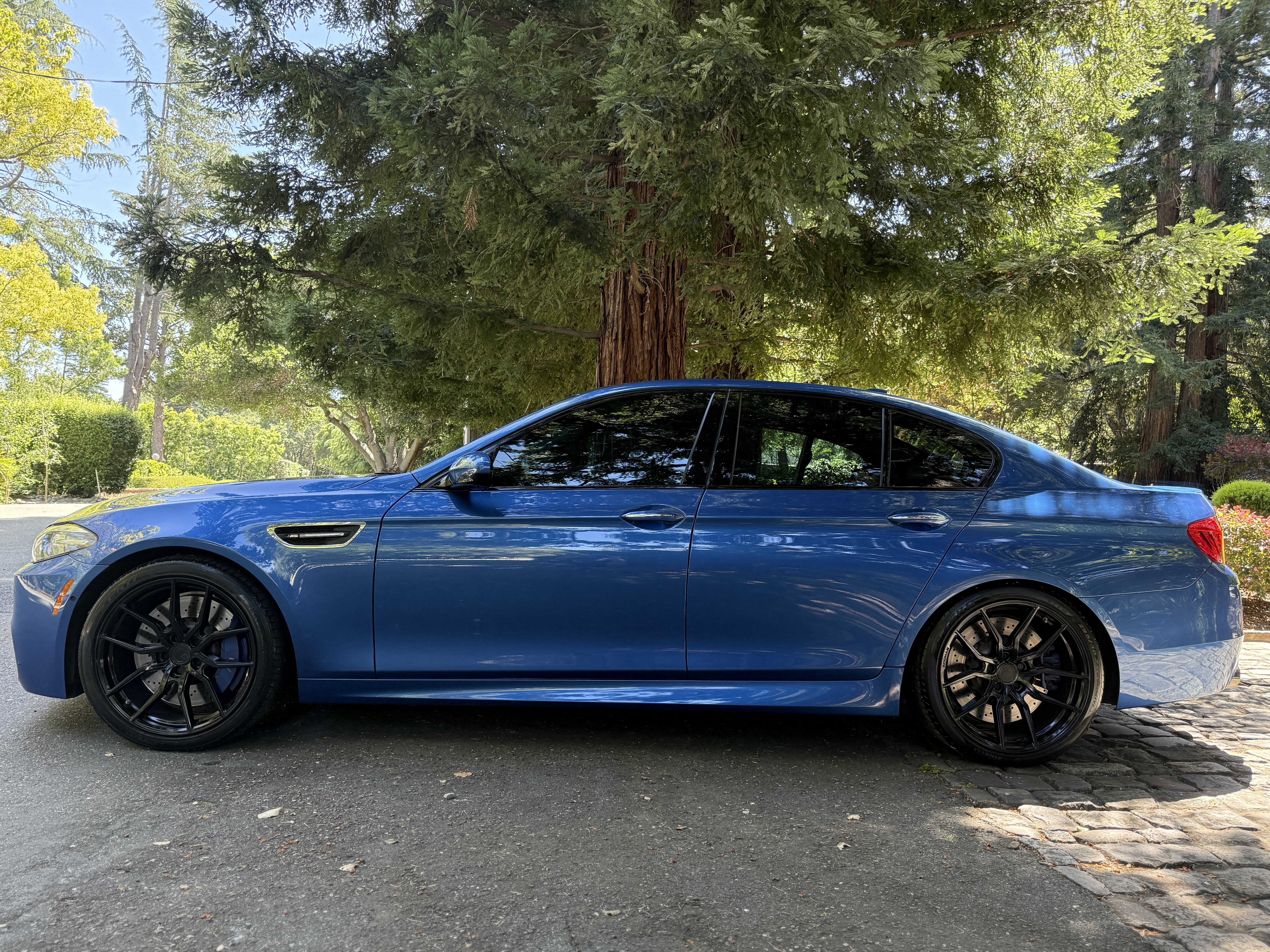 Used 2014 BMW M5 RWD image 28