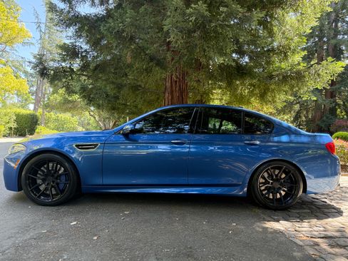 Used 2014 BMW M5 RWD image 28