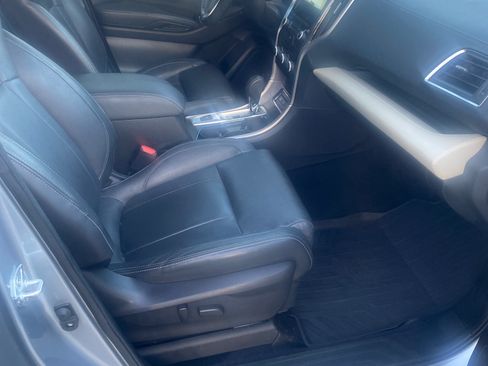 Used 2022 Subaru Ascent Limited w/ Technology Package image 10