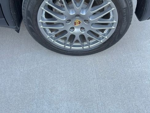 Used 2016 Porsche Cayenne S AWD/4WD image 12