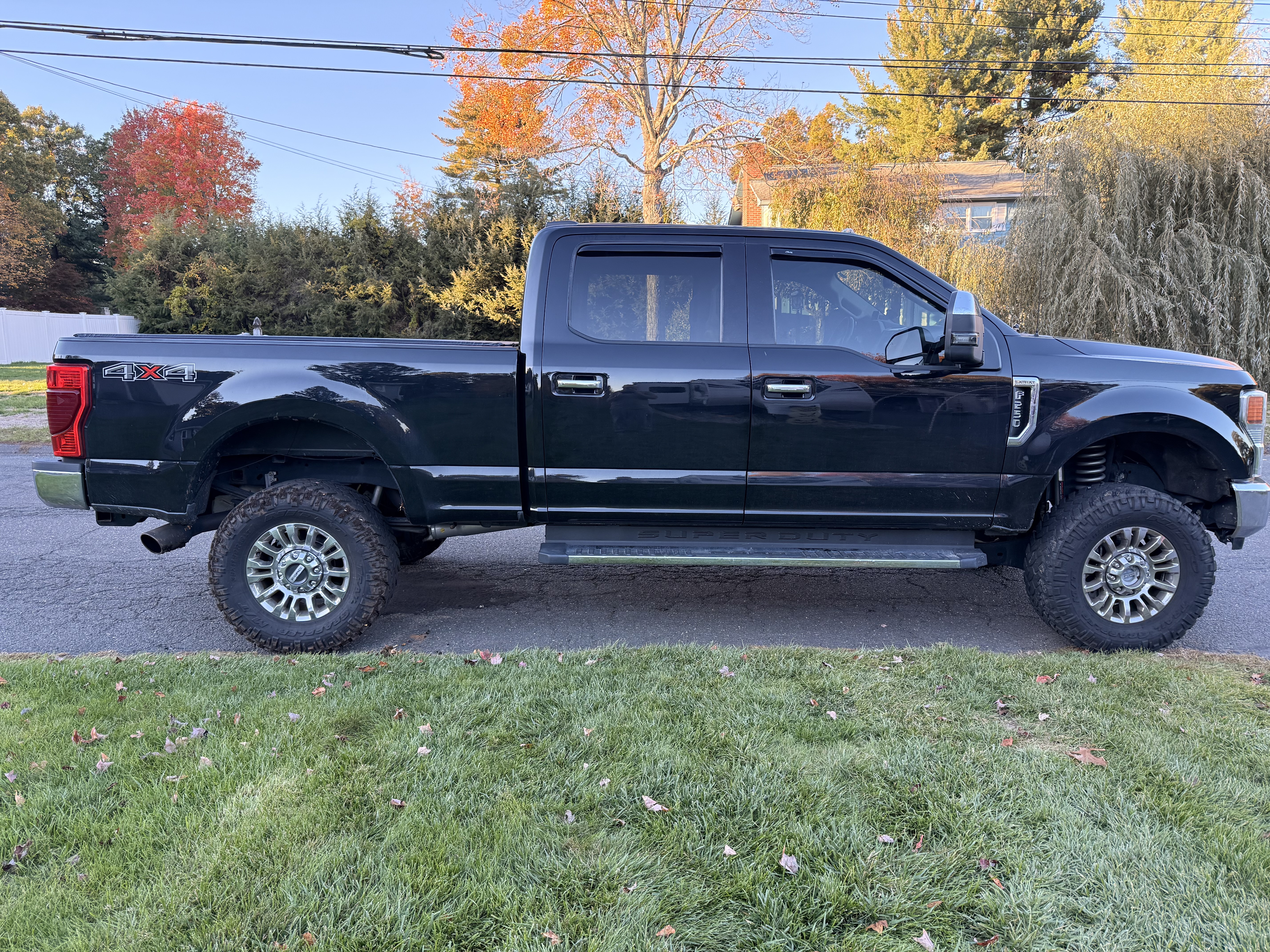 Used 2021 Ford F250 Lariat w/ Chrome Package AWD/4WD image 4