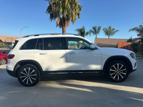 Used 2021 Mercedes-Benz GLB 250 image 11