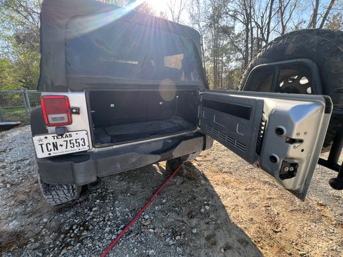 Used 2011 Jeep Wrangler Sport image 15