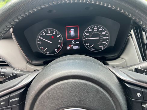 Used 2023 Subaru Outback Premium AWD/4WD image 11
