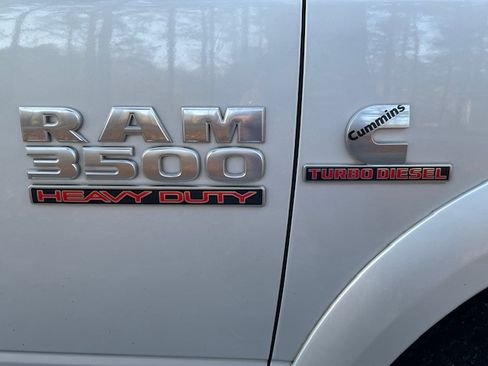 Used 2018 RAM 3500 Laramie Longhorn image 6