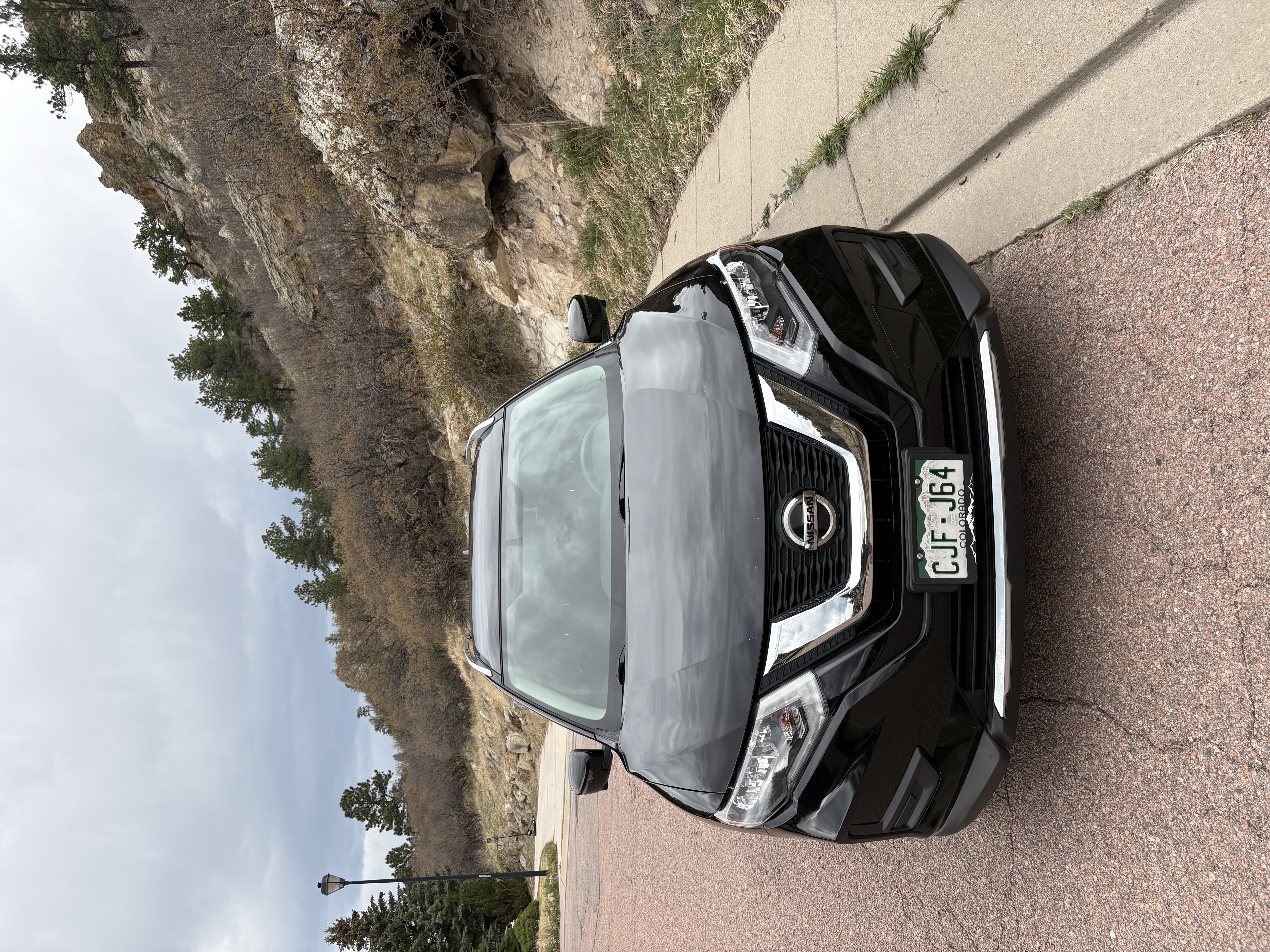 Used 2018 Nissan Rogue SV w/ Premium Package AWD/4WD image 4