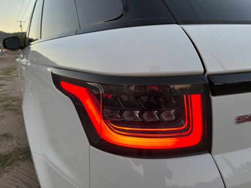 Used 2014 Land Rover Range Rover Sport Supercharged image 19