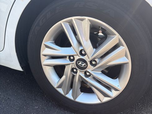 Used 2020 Hyundai Elantra SEL w/ Cargo Package (C1) FWD image 8