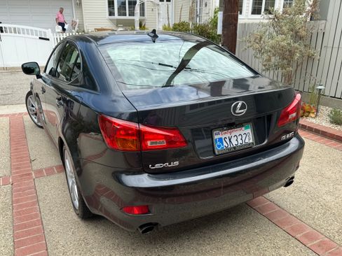 Used 2007 Lexus IS 250 RWD image 2