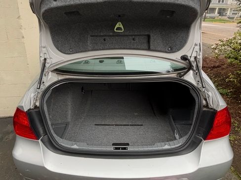 Used 2009 BMW 328i xDrive Sedan image 10