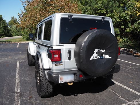 Used 2023 Jeep Wrangler Unlimited Rubicon 392 w/ Xtreme Recon 35" Tire Package image 12
