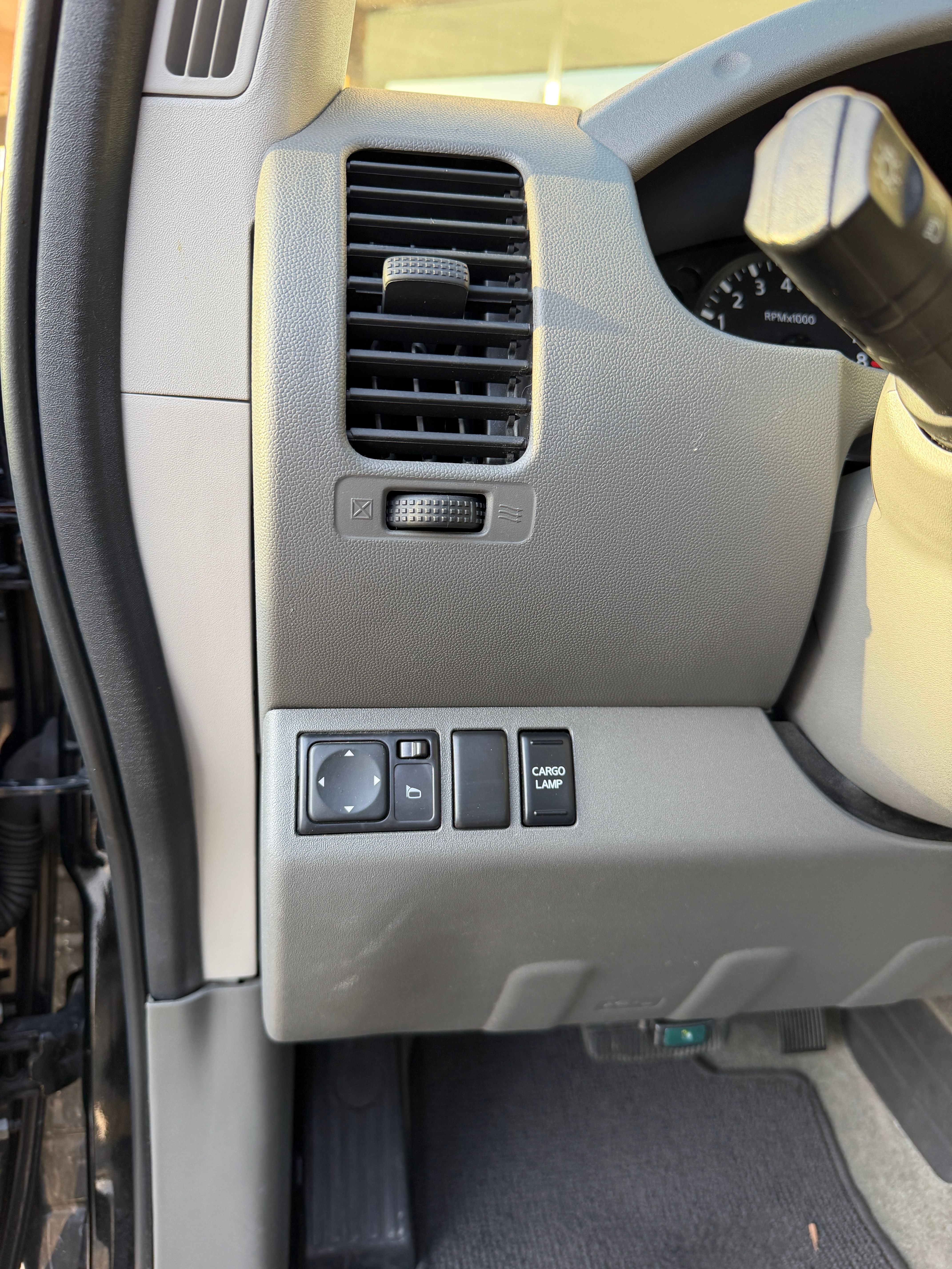 Used 2015 Nissan Frontier SV w/ SV Value Truck Package RWD image 16