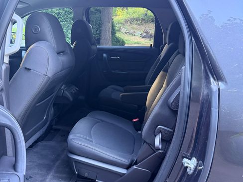 Used 2016 GMC Acadia SLE AWD/4WD image 30