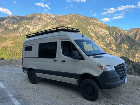 Used 2023 Mercedes-Benz Sprinter 2500 image 1