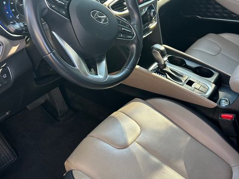 Used 2019 Hyundai Santa Fe Limited image 6