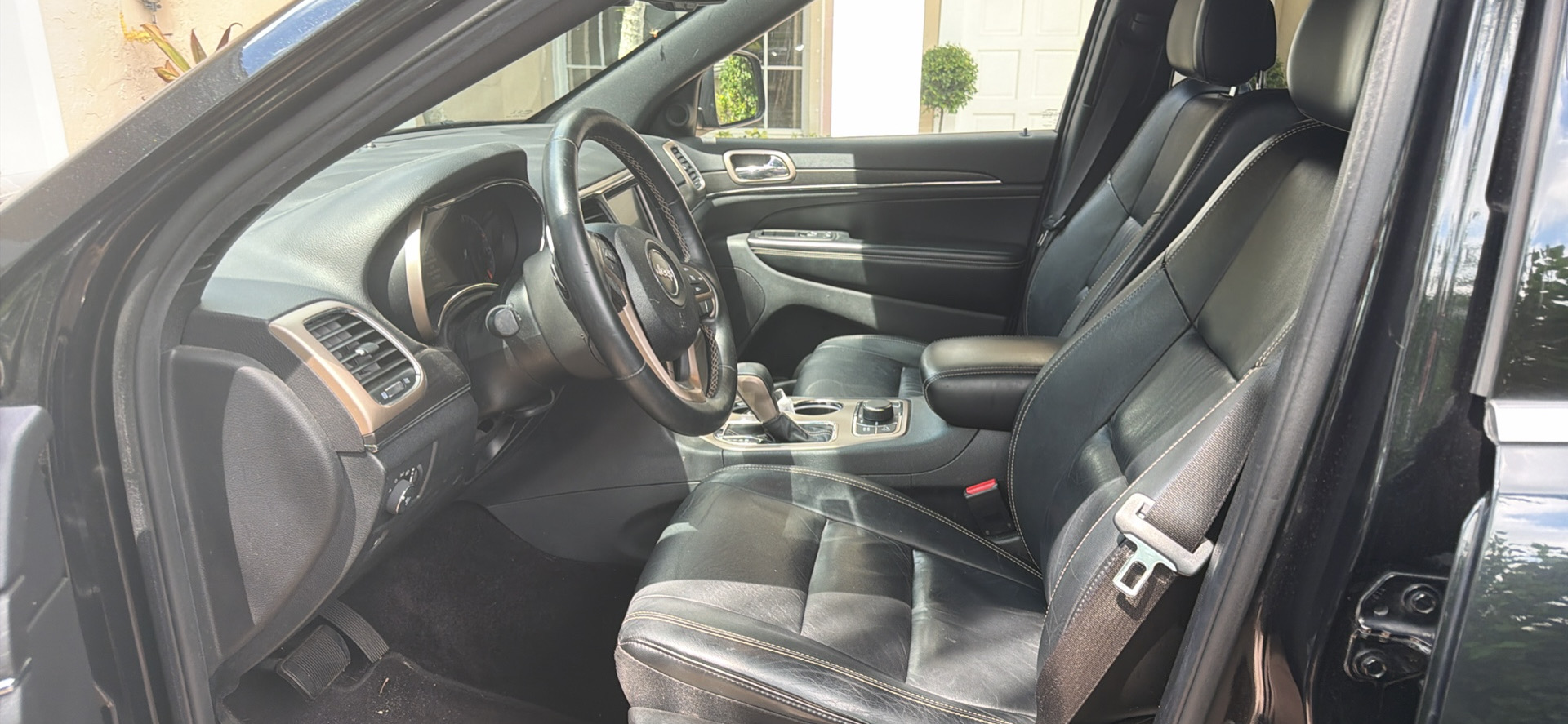 Used 2016 Jeep Grand Cherokee Limited AWD/4WD image 16