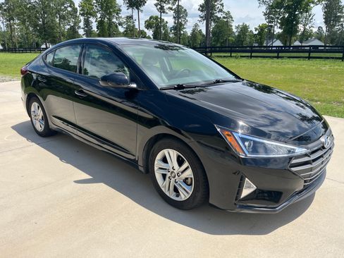 Used 2020 Hyundai Elantra SEL FWD image 1