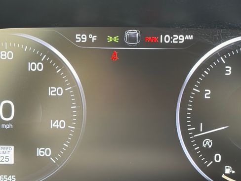 Used 2022 Volvo S60 B5 Momentum w/ Climate Package image 9