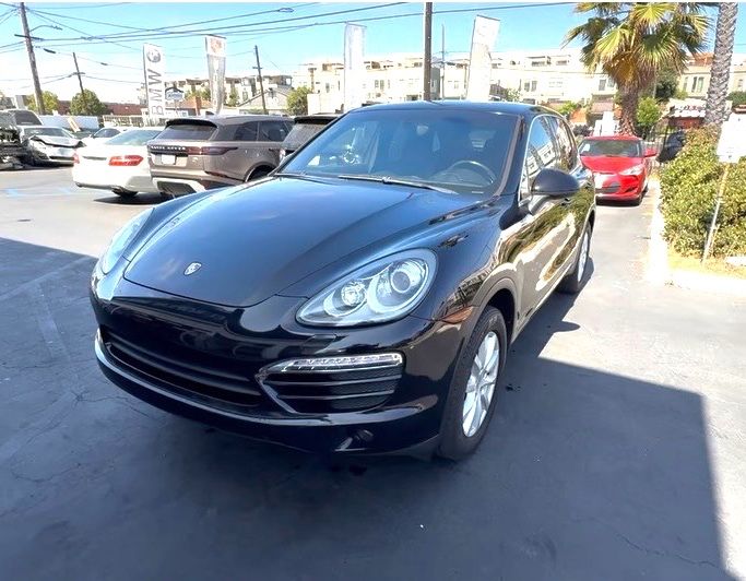 Used 2012 Porsche Cayenne w/ Convenience Pkg AWD/4WD image 1