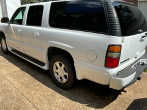 Used 2006 GMC Yukon XL Denali AWD/4WD image 7