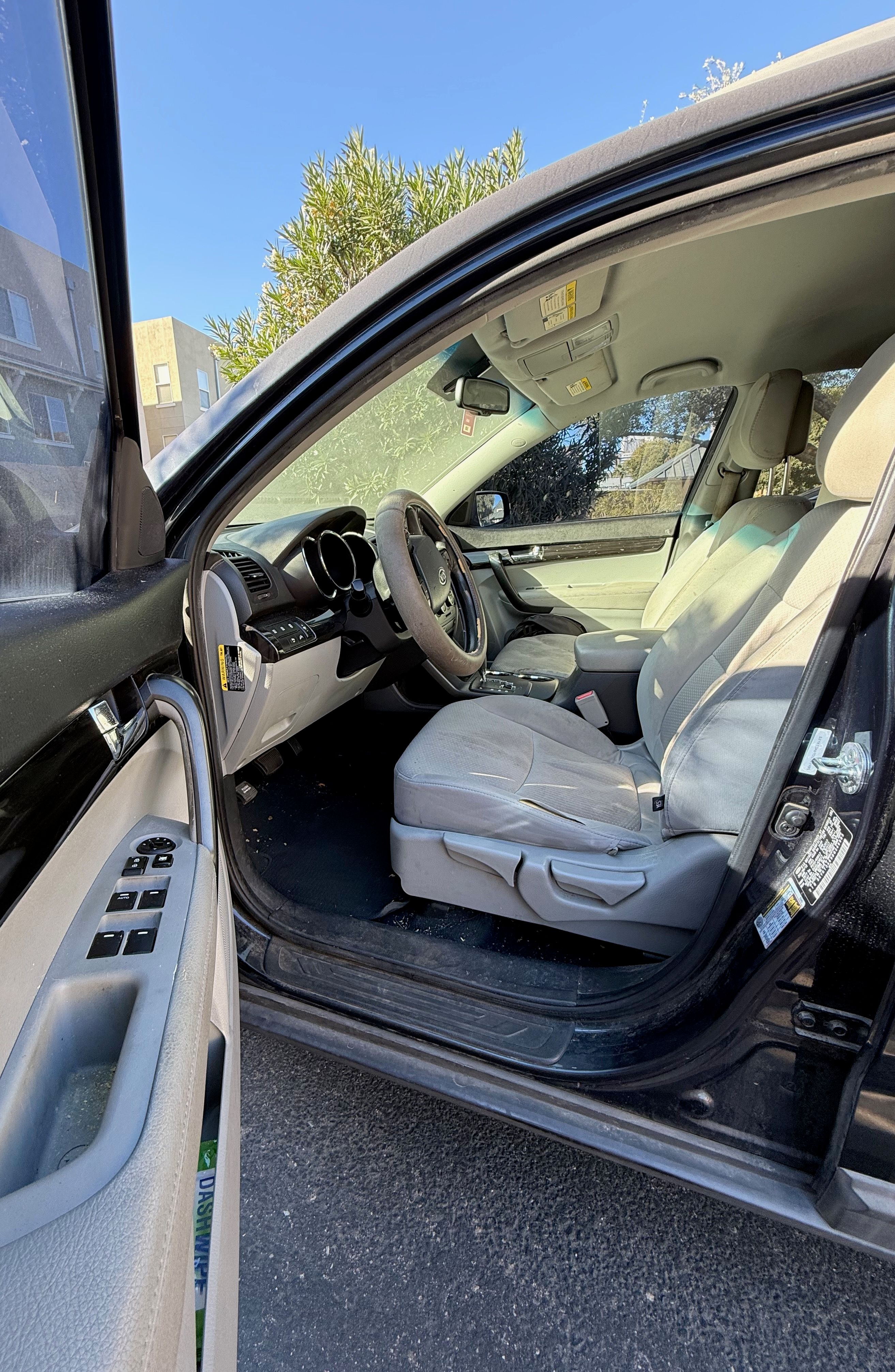 Used 2013 Kia Sorento LX w/ Convenience Pkg FWD image 8