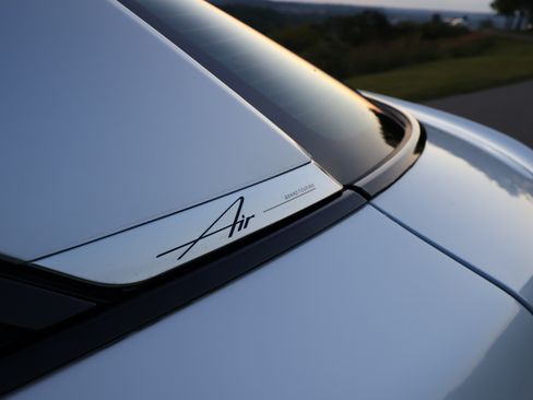 Used 2022 Lucid Air Grand Touring image 10