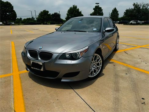 Used 2006 BMW M5 RWD image 1