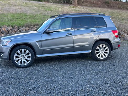 Used 2010 Mercedes-Benz GLK 350 2WD image 17