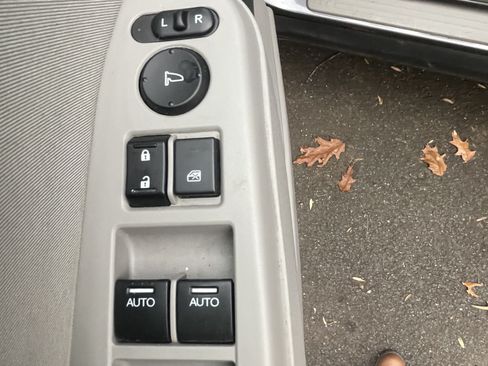 Used 2015 Honda Pilot EX image 24