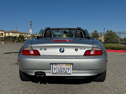 Used 2000 BMW Z3 2.5i image 8