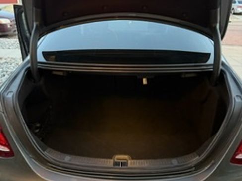 Used 2018 Mercedes-Benz E 400 4MATIC Sedan image 14
