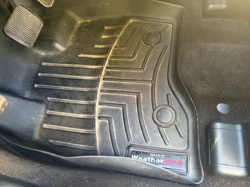 Used 2018 Ford Explorer Platinum AWD/4WD image 25