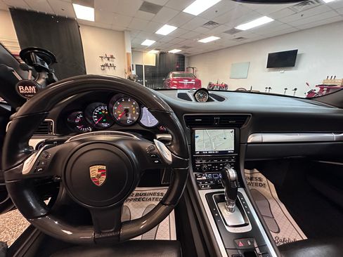 Used 2015 Porsche 911 Targa 4S image 19