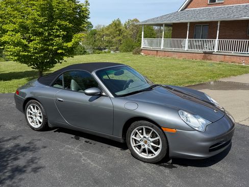 Used 2002 Porsche 911 Carrera 4 AWD/4WD image 4