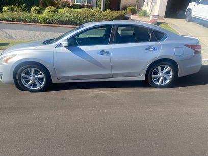 Used 2014 Nissan Altima 2.5 SL w/ Technology Package