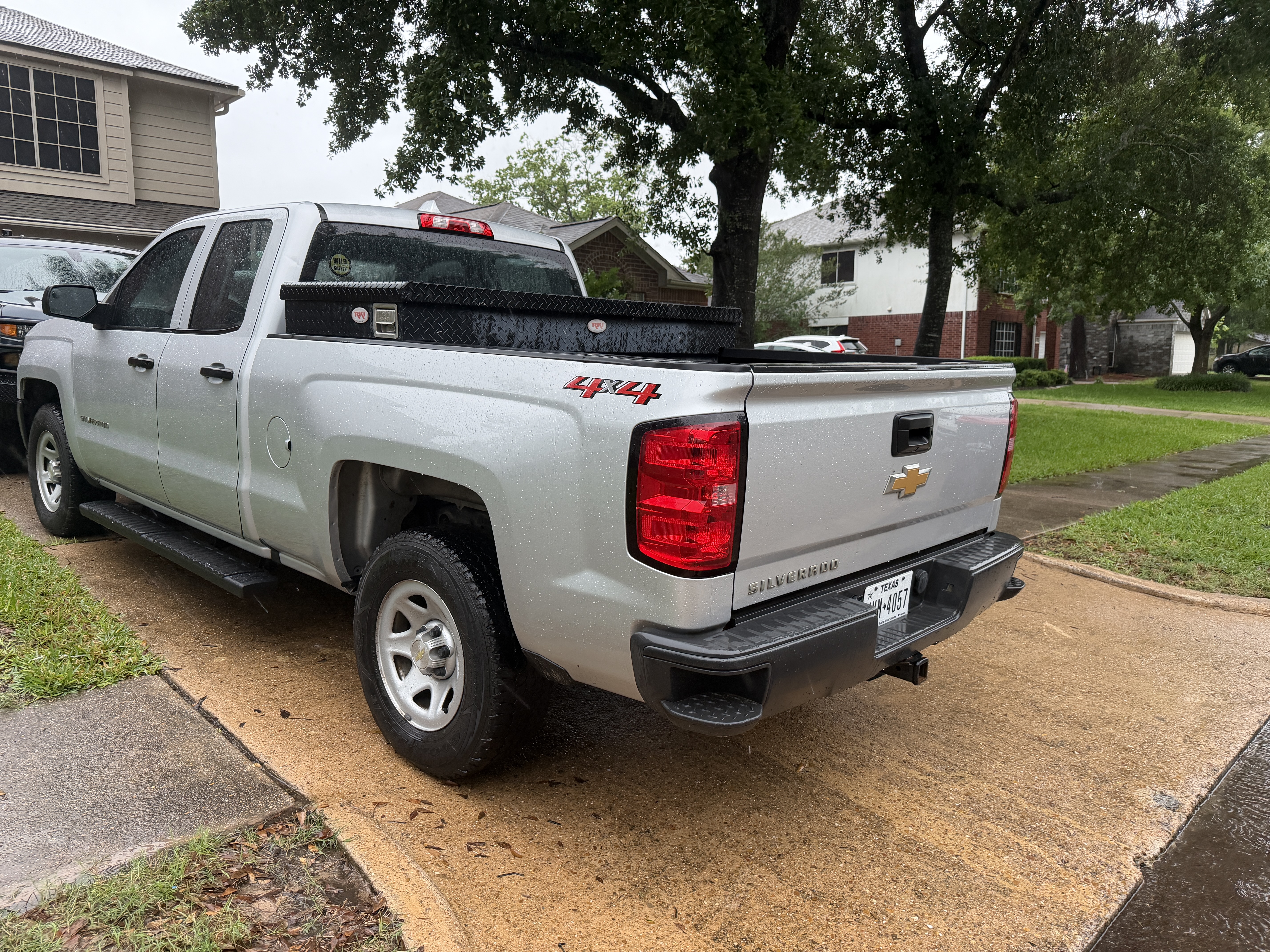 Used 2018 Chevrolet Silverado 1500 W/T w/ Trailering Package AWD/4WD image 6