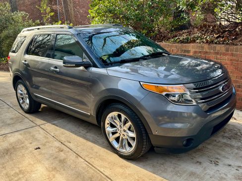 Used 2013 Ford Explorer Limited image 1