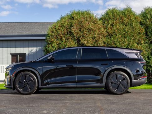 Used 2026 Lucid Gravity Grand Touring image 2