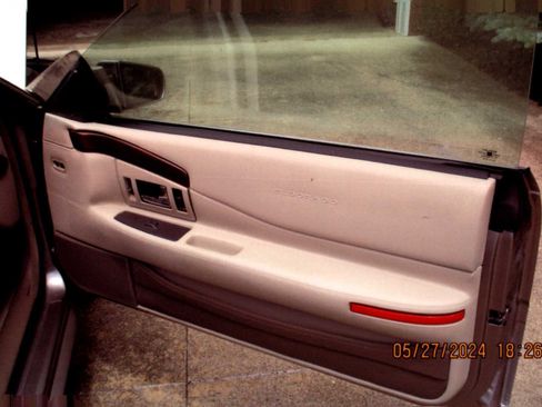 Used 1997 Cadillac Eldorado Touring FWD image 14