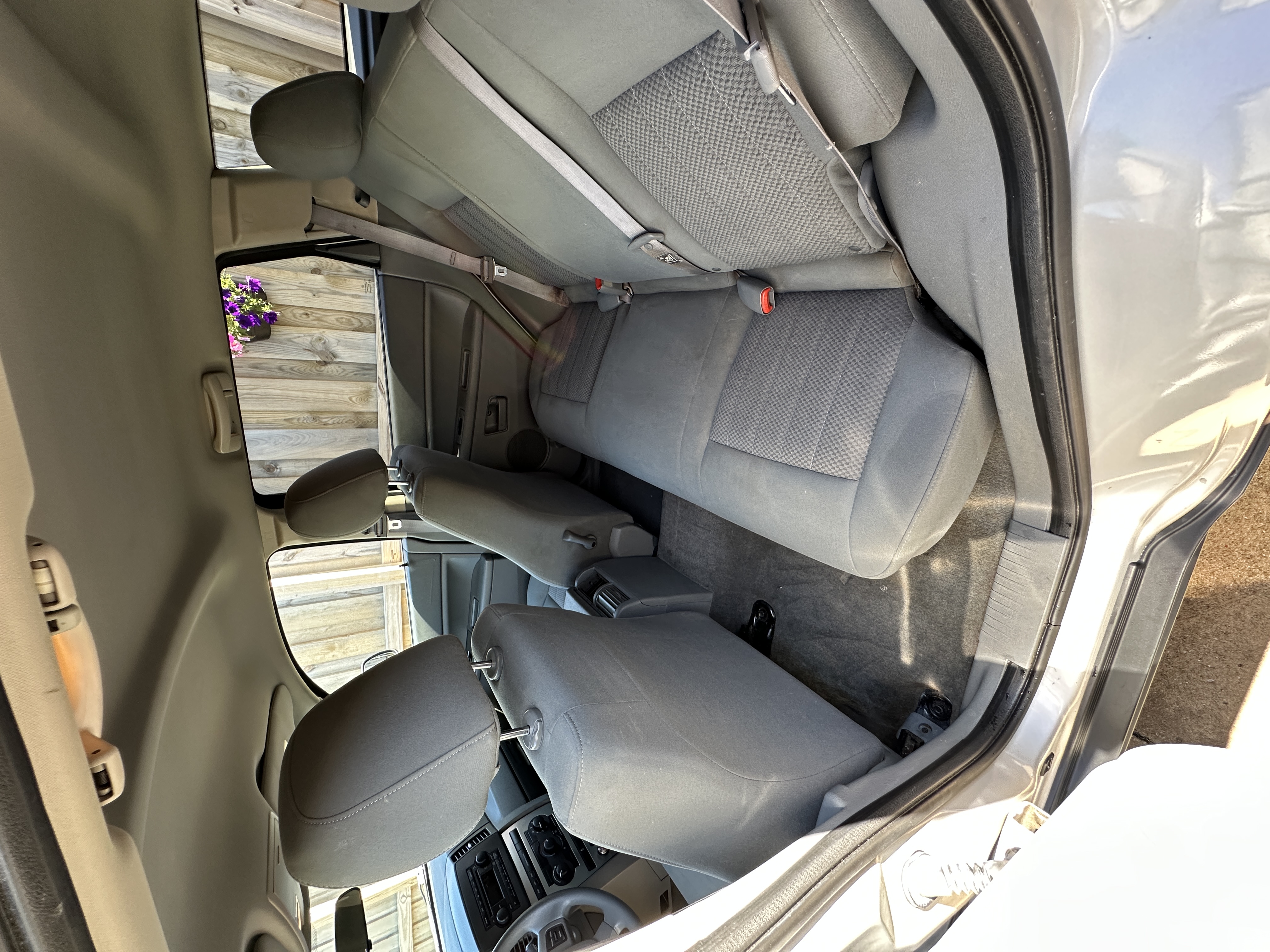 Used 2005 Jeep Grand Cherokee Laredo w/ Cargo Convenience Group AWD/4WD image 12