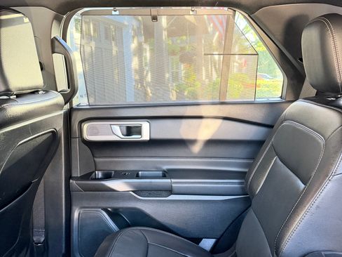 Used 2020 Ford Explorer Limited AWD/4WD image 15