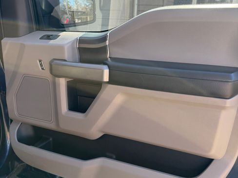 Used 2015 Ford F150 XLT w/ Equipment Group 302A Luxury image 14