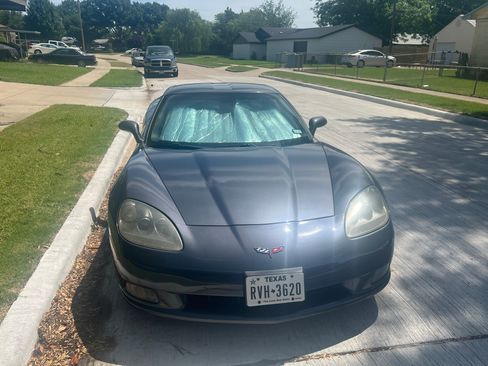 Used 2009 Chevrolet Corvette Coupe w/ Preferred Equipment Group RWD image 4