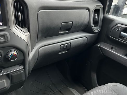 Used 2021 Chevrolet Silverado 2500 W/T w/ WT Convenience Package image 8