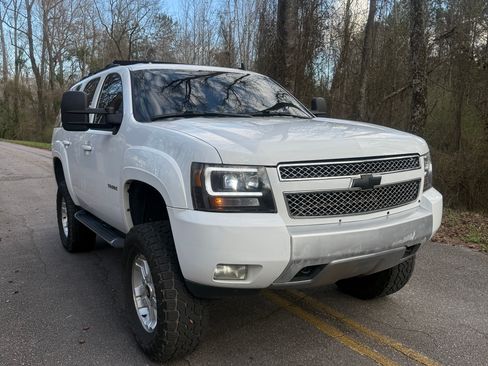 Used 2010 Chevrolet Tahoe LT w/ Luxury Package image 1