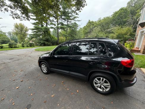 Used 2016 Volkswagen Tiguan SE FWD image 6