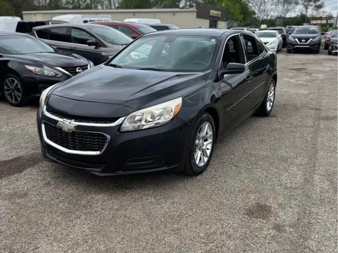 Used 2015 Chevrolet Malibu LT w/ Power Convenience Package FWD image 2