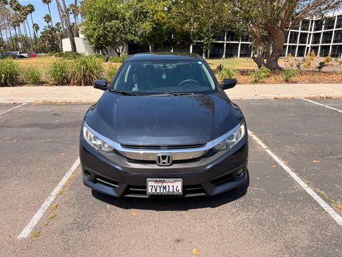 Used 2017 Honda Civic EX-T image 4