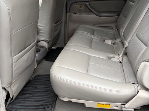 Used 2007 Toyota Sequoia SR5 image 8