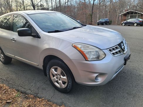 Used 2011 Nissan Rogue S image 9